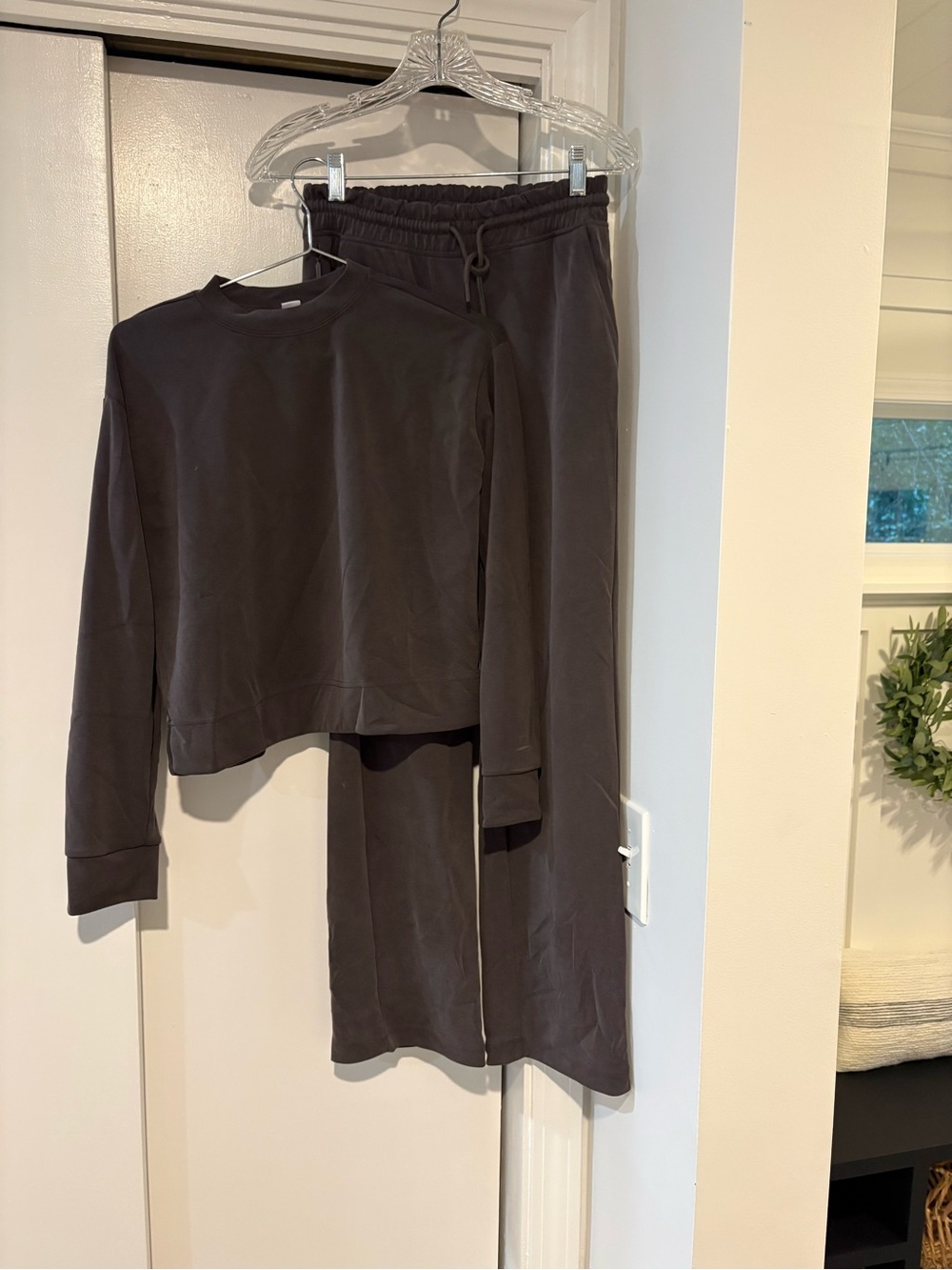 Athleta Charcoal Gray Mock Neck Sweatshirt XXS & Wide Leg Pants XXS Set